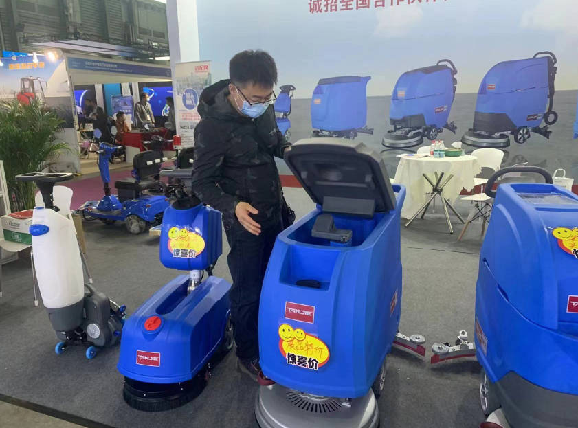 秦皇岛坦洁洗地机公司致力于电动洗地机的生产、销售和服务百家